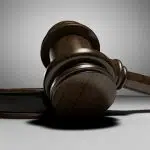 Faire son testament : pourquoi se faire accompagner par un notaire ?