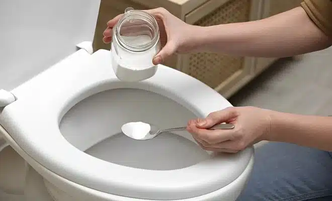 Nettoyer ses toilettes avec de l’acide chlorhydrique