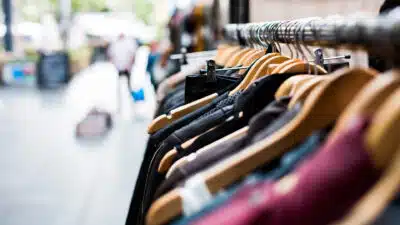 Pourquoi faire appel à un grossiste de vêtements ?